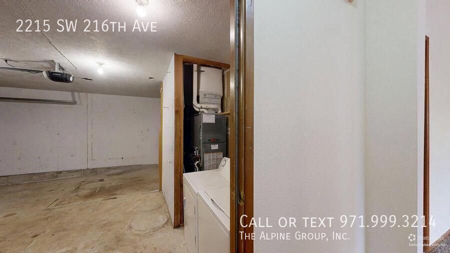 ✨ Bright Open Layout | New Carpet | Private Suite property image