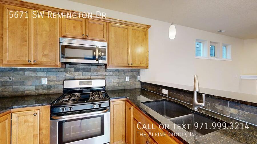 💫 Bright, Open & Move-In Ready! 🏡 Half Off Your First Month! property image