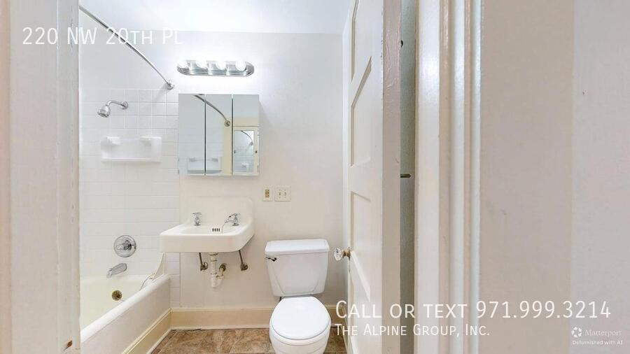 🌿 Cozy Victorian Hideaway in Portland’s Best Neighborhood! property image