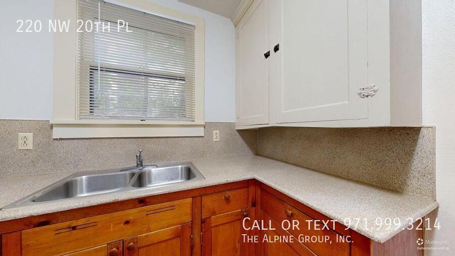 🌿 Cozy Victorian Hideaway in Portland’s Best Neighborhood! property image