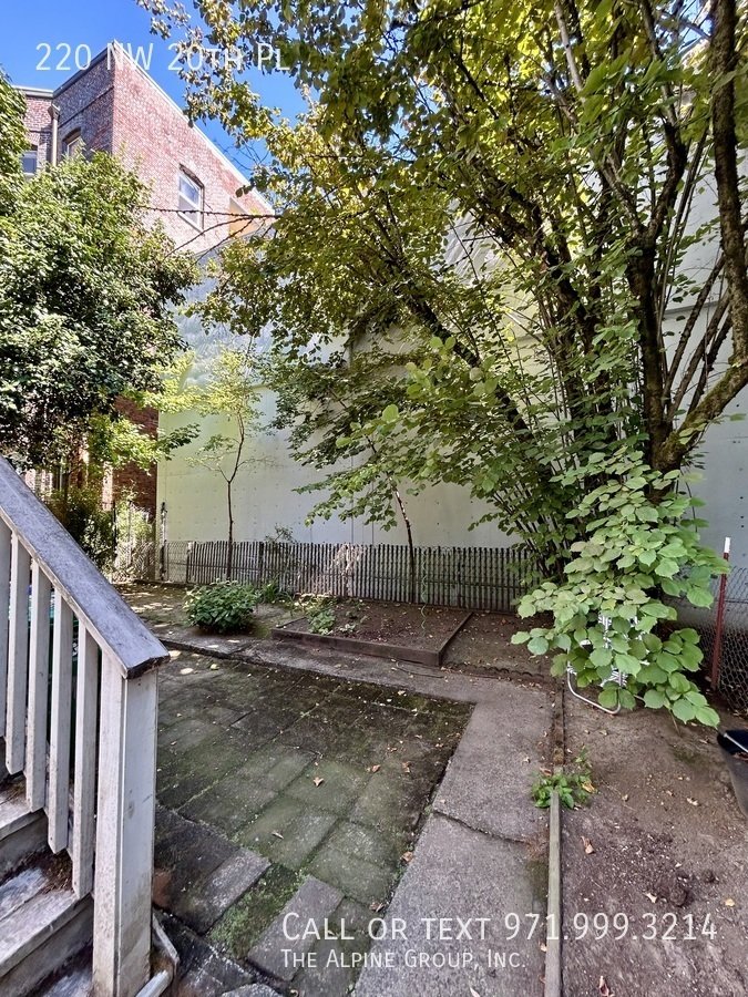 🌿 Cozy Victorian Hideaway in Portland’s Best Neighborhood! property image