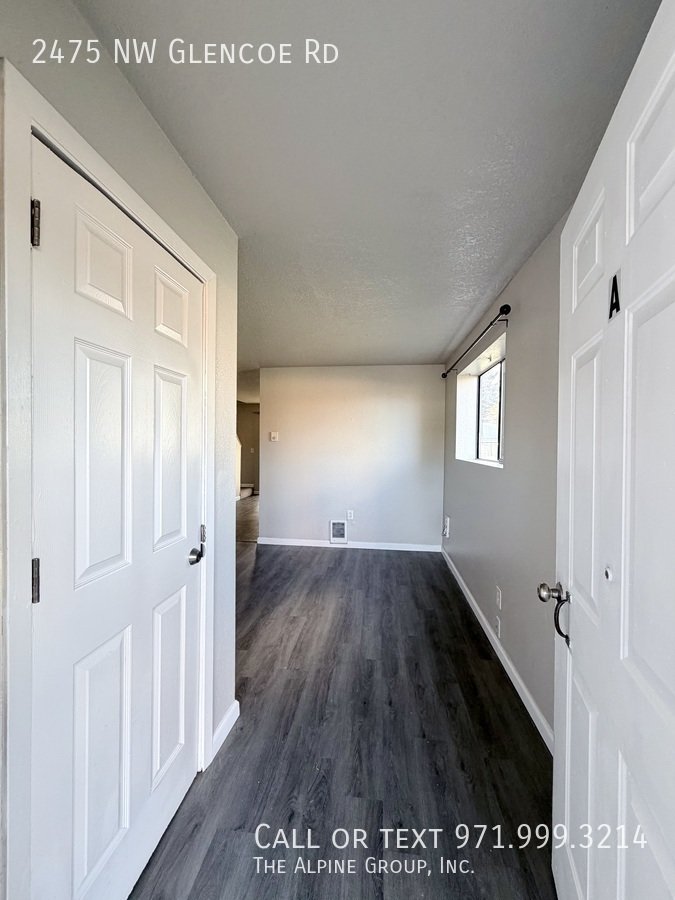 🧺 Charming 2BR Hillsboro Home with Laundry & Patio! property image