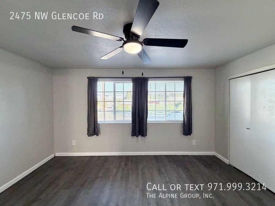 🧺 Charming 2BR Hillsboro Home with Laundry & Patio! property image