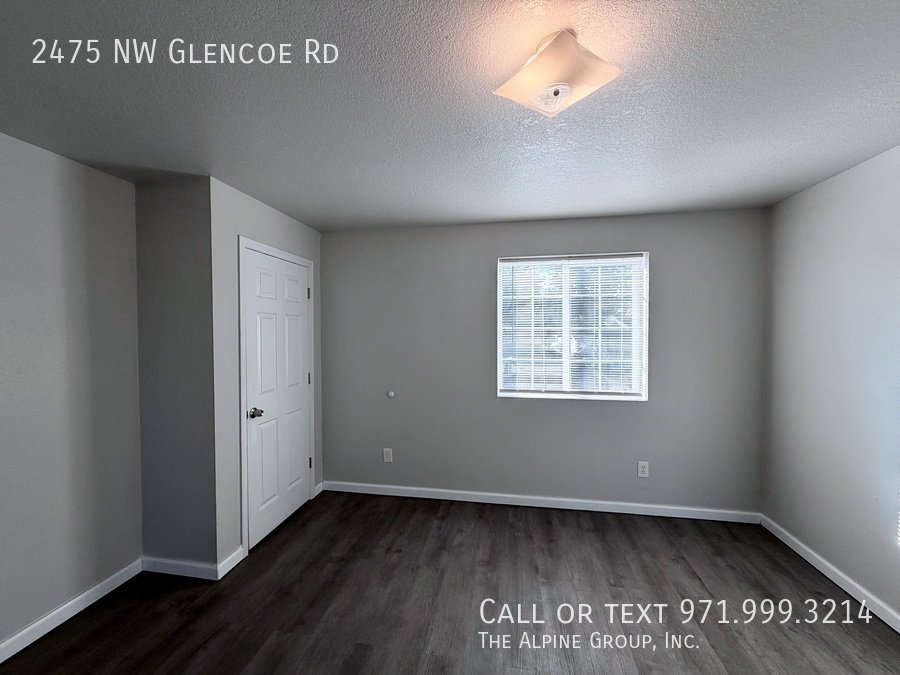 🧺 Charming 2BR Hillsboro Home with Laundry & Patio! property image