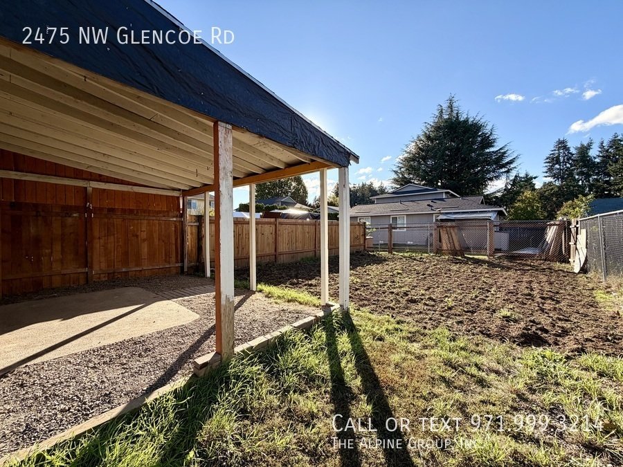 🧺 Charming 2BR Hillsboro Home with Laundry & Patio! property image