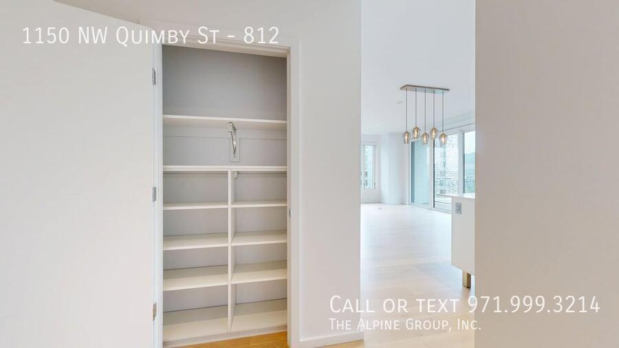 🏙️ Light-Filled Condo with Views, Style & Comfort in North Pearl property image