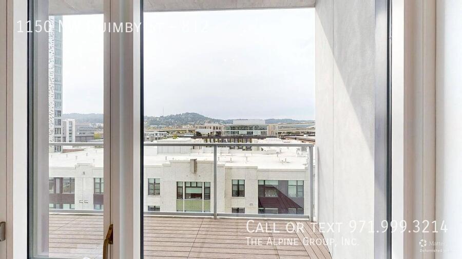 🏙️ Light-Filled Condo with Views, Style & Comfort in North Pearl property image