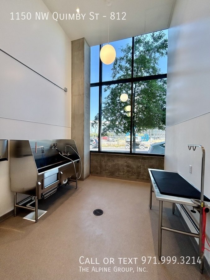 🏙️ Light-Filled Condo with Views, Style & Comfort in North Pearl property image