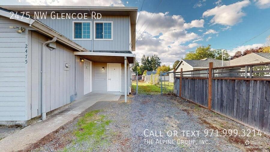 🧺 Charming 2BR Hillsboro Home with Laundry & Patio! property image