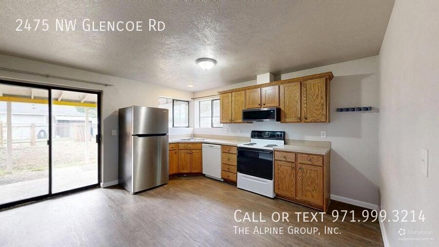 🧺 Charming 2BR Hillsboro Home with Laundry & Patio! property image