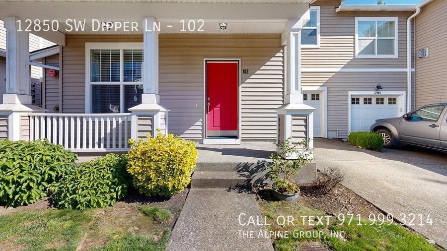 💫HALF-OFF Your First Month! Move-In Ready Townhome with Walkable Amenities! property image