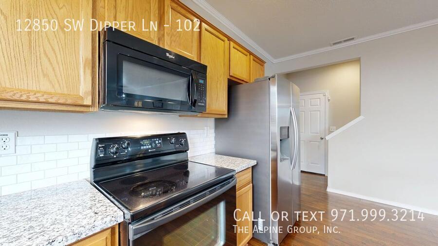 💫HALF-OFF Your First Month! Move-In Ready Townhome with Walkable Amenities! property image