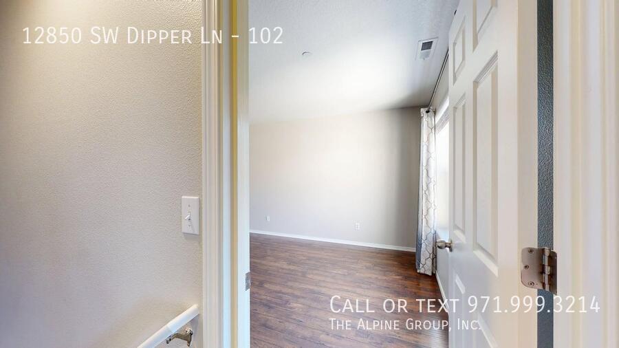 💫HALF-OFF Your First Month! Move-In Ready Townhome with Walkable Amenities! property image