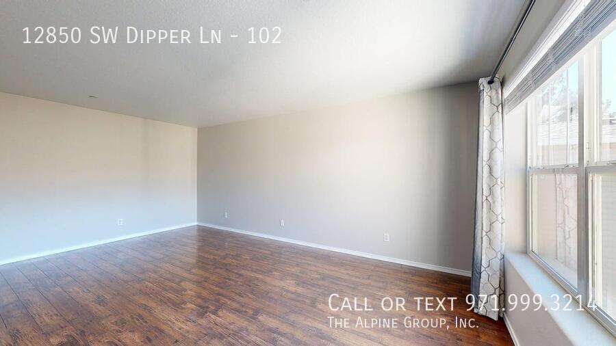 💫HALF-OFF Your First Month! Move-In Ready Townhome with Walkable Amenities! property image