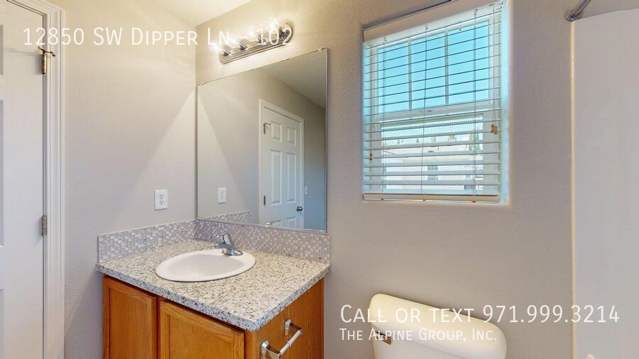 💫HALF-OFF Your First Month! Move-In Ready Townhome with Walkable Amenities! property image