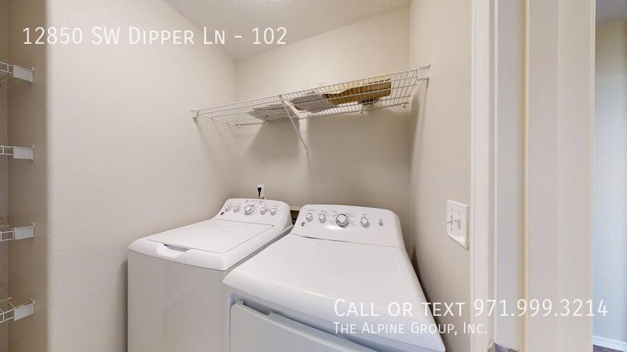 💫HALF-OFF Your First Month! Move-In Ready Townhome with Walkable Amenities! property image