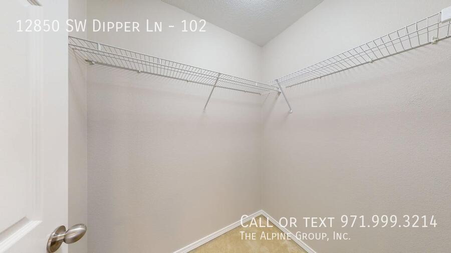 💫HALF-OFF Your First Month! Move-In Ready Townhome with Walkable Amenities! property image