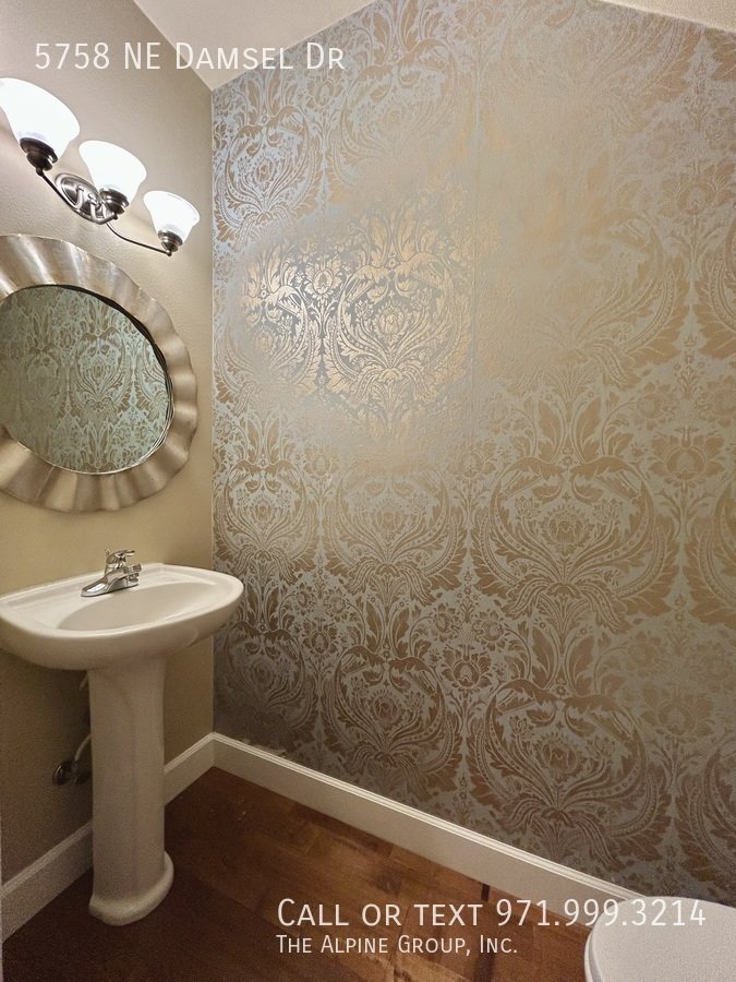 🌳 Hidden Creek Retreat – 4BR Corner Lot Home w/ Modern Comfort! property image