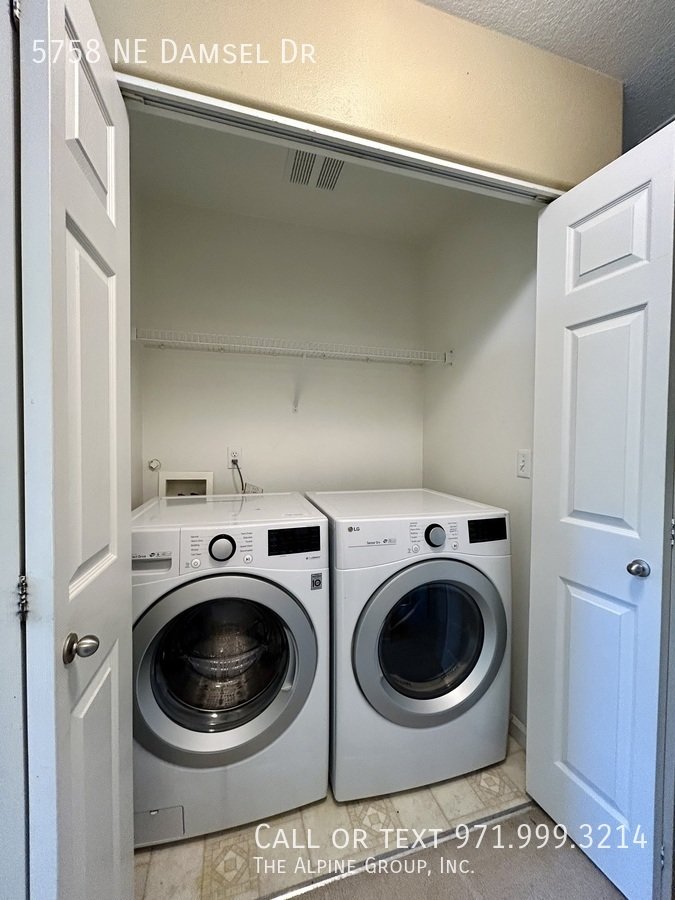 🌳 Hidden Creek Retreat – 4BR Corner Lot Home w/ Modern Comfort! property image