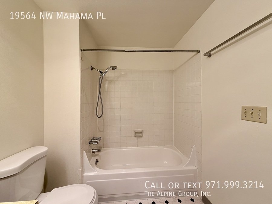 💫 Cozy Townhome Living in Rock Creek – Schedule a Tour Today! property image