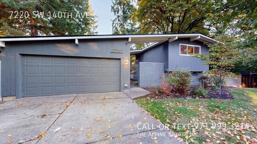 🌸 Beautiful Atrium Entry + Bright Open Layout! property image