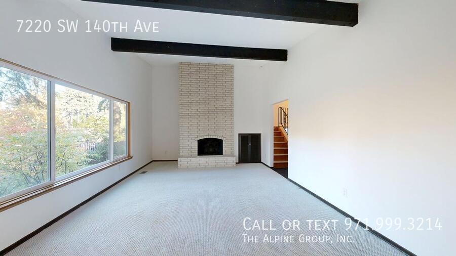 🌸 Beautiful Atrium Entry + Bright Open Layout! property image