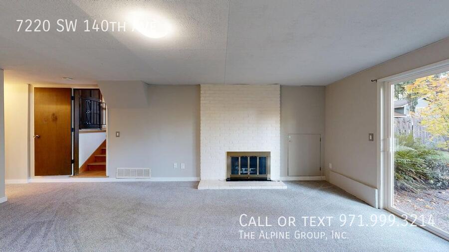 🌸 Beautiful Atrium Entry + Bright Open Layout! property image