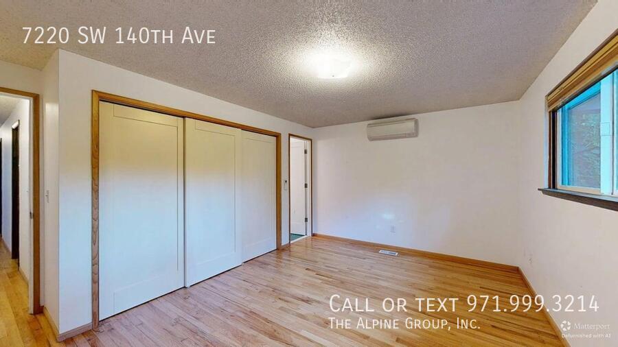 🌸 Beautiful Atrium Entry + Bright Open Layout! property image