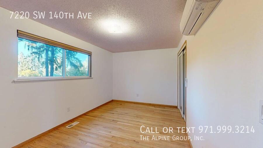 🌸 Beautiful Atrium Entry + Bright Open Layout! property image