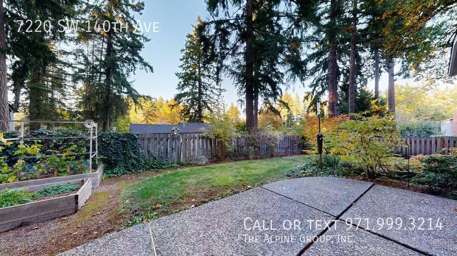 🌸 Beautiful Atrium Entry + Bright Open Layout! property image
