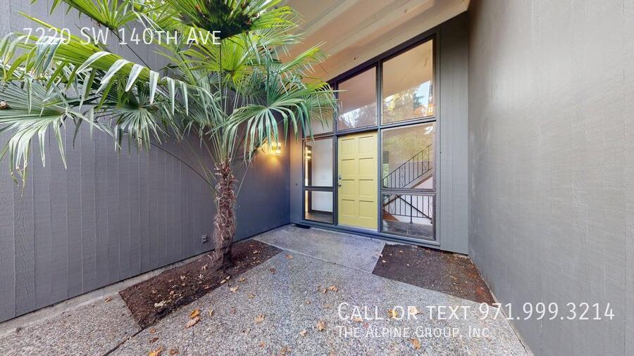 🌸 Beautiful Atrium Entry + Bright Open Layout! property image