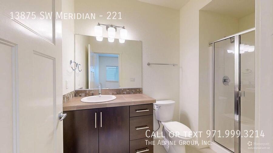 🌆 Luxury Living Near Nike – A/C, Pool & More! property image