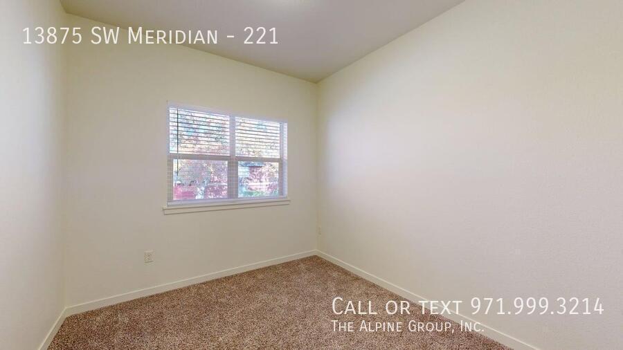 🌆 Luxury Living Near Nike – A/C, Pool & More! property image