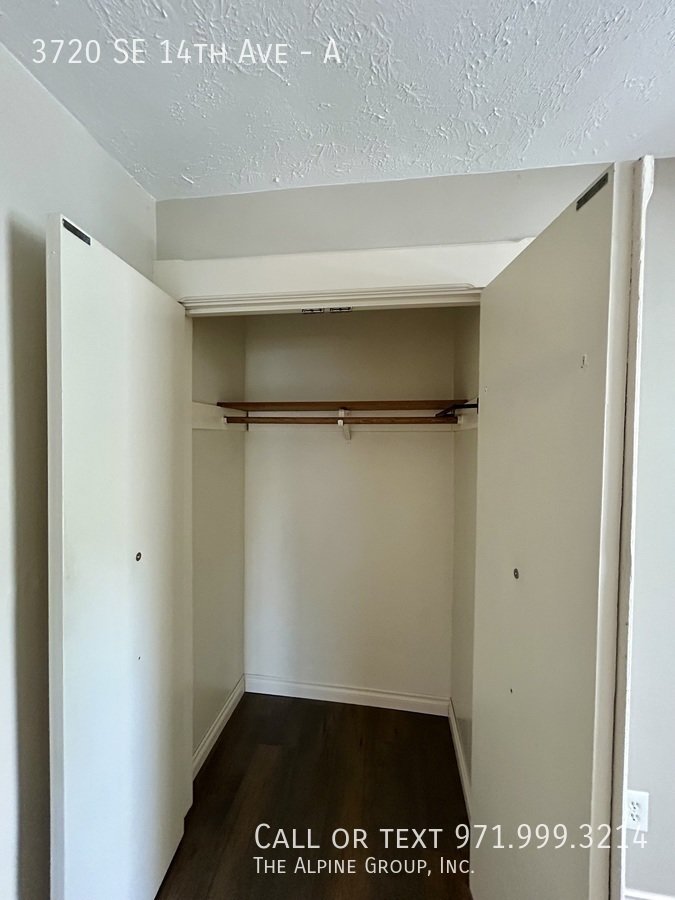 🌟 Brooklyn 1-Bedroom Steal property image