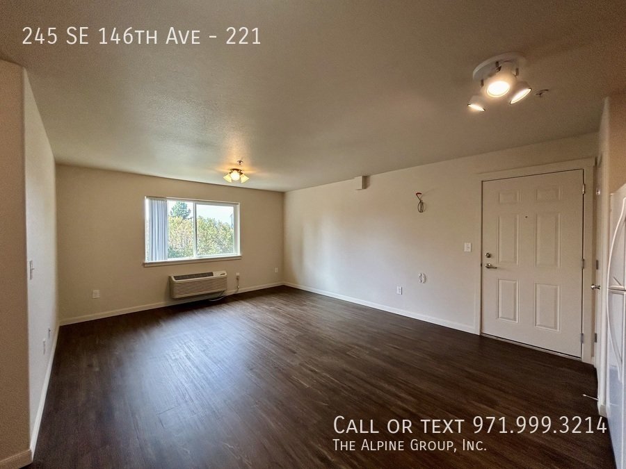 Pet friendly, Washer/Dryer Included! property image