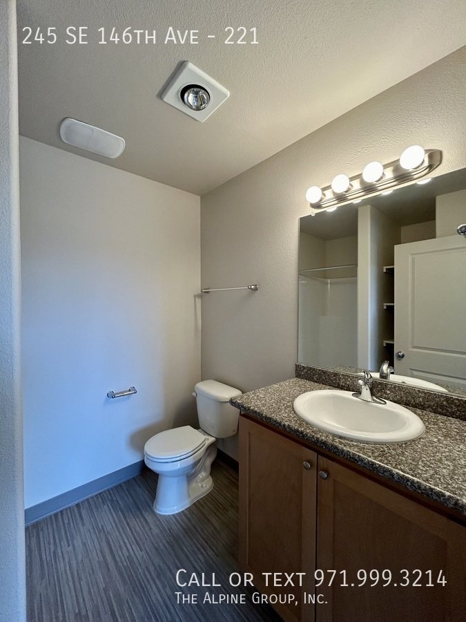 Pet friendly, Washer/Dryer Included! property image