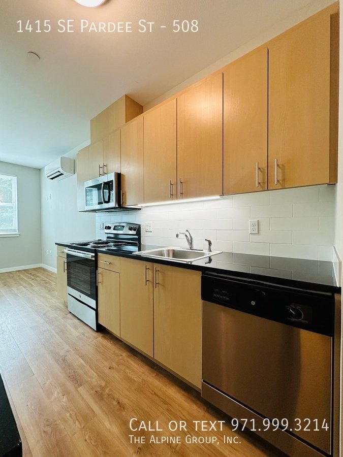 🏙️ Studio Living at The Tristan – First Month FREE! ✨ property image