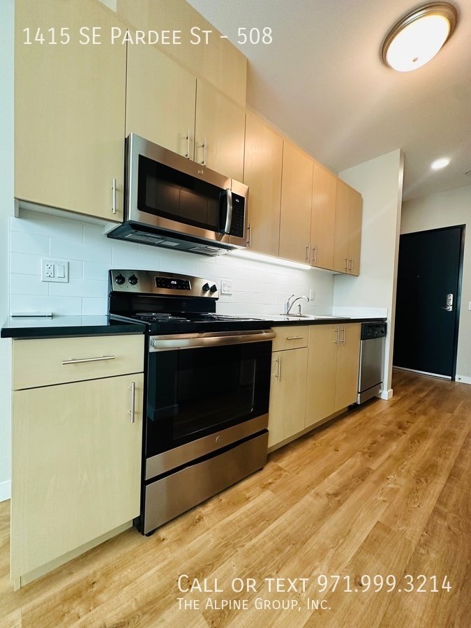 🏙️ Studio Living at The Tristan – First Month FREE! ✨ property image