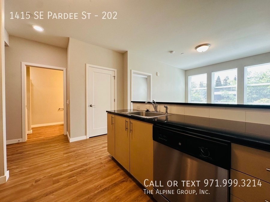 🌿 Modern 1BR at The Tristan | First Month Free! 🌟 property image