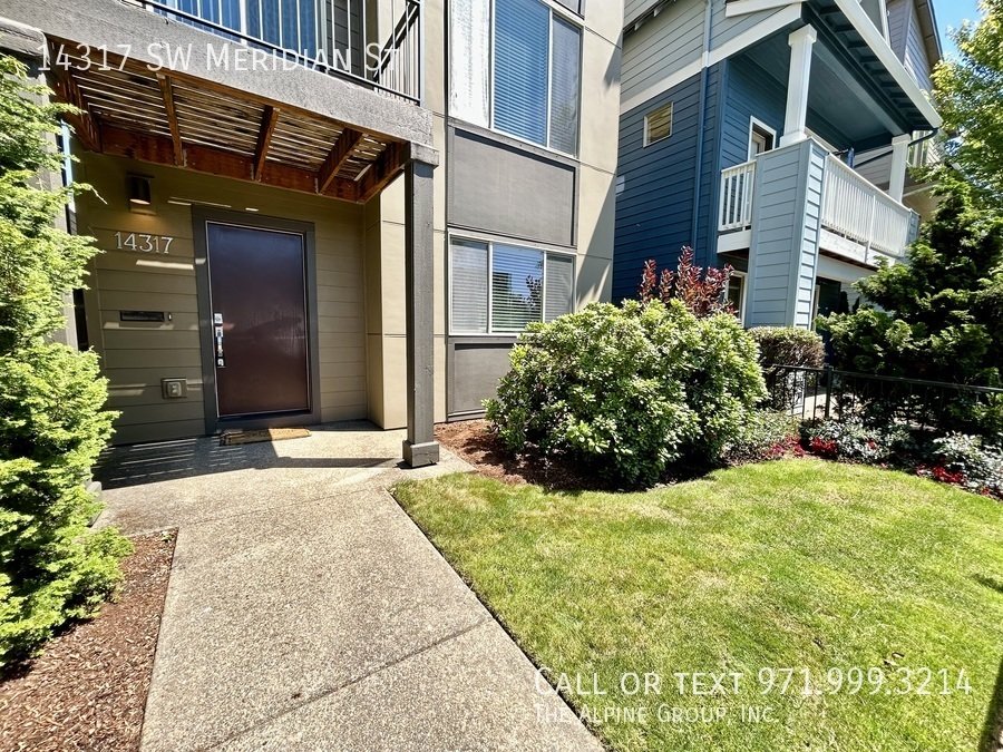 ✨ Modern Luxury in 45° Central | Steps from Nike Campus! property image