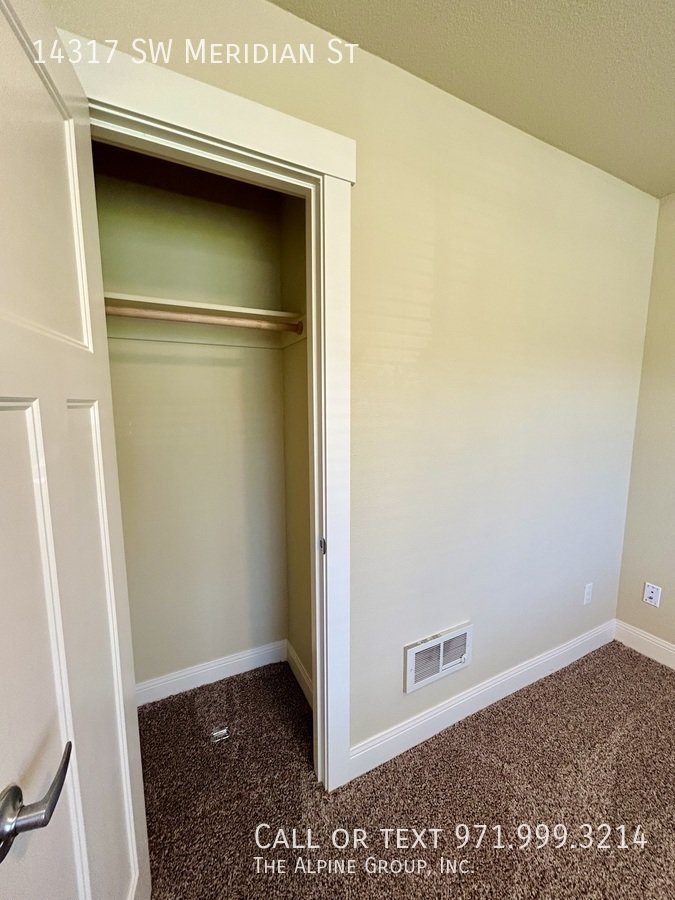 ✨ Modern Luxury in 45° Central | Steps from Nike Campus! property image