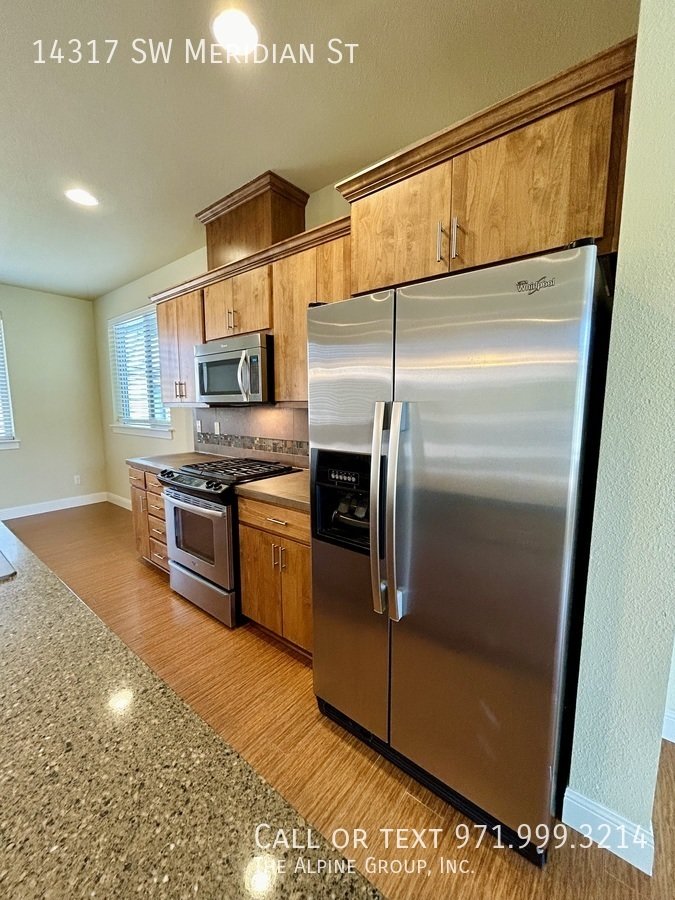 ✨ Modern Luxury in 45° Central | Steps from Nike Campus! property image