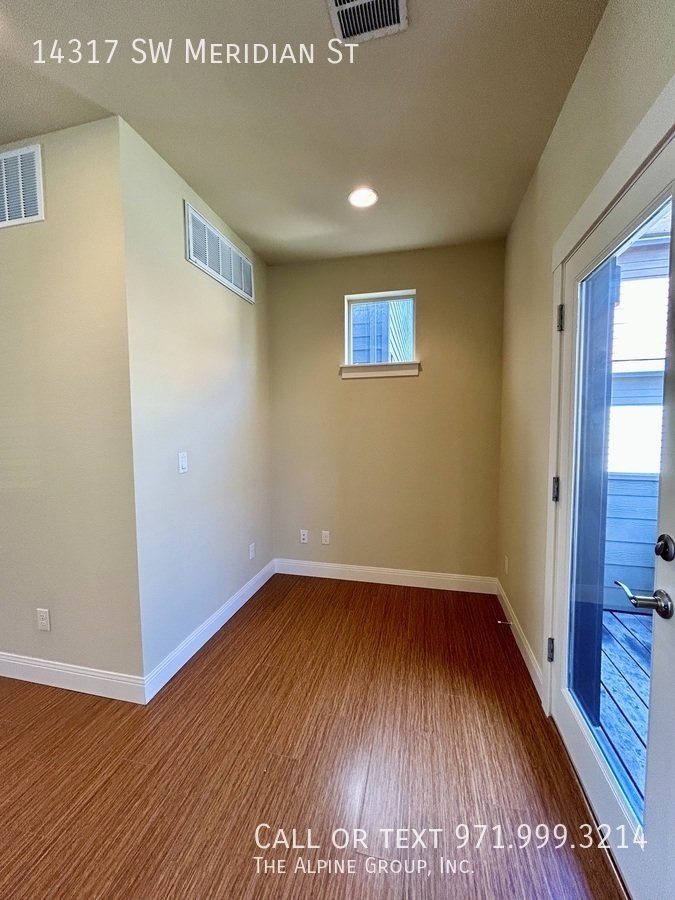 ✨ Modern Luxury in 45° Central | Steps from Nike Campus! property image