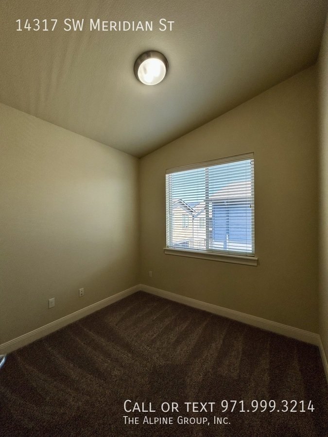 ✨ Modern Luxury in 45° Central | Steps from Nike Campus! property image