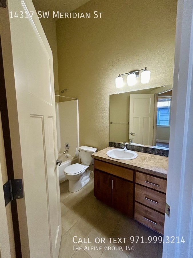 ✨ Modern Luxury in 45° Central | Steps from Nike Campus! property image