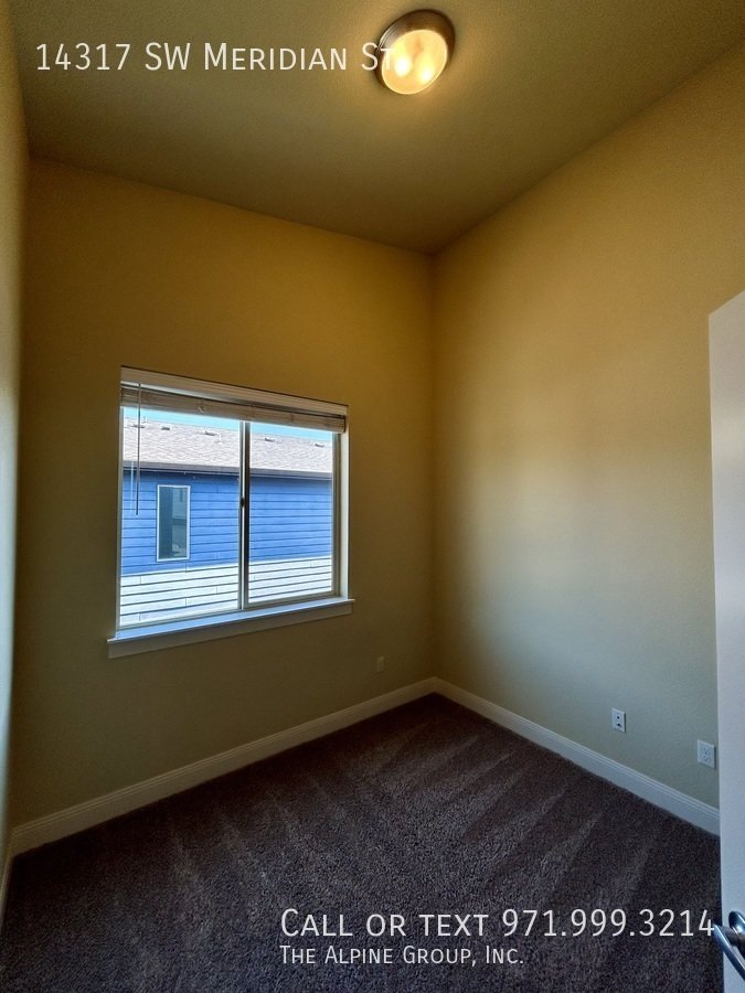 ✨ Modern Luxury in 45° Central | Steps from Nike Campus! property image