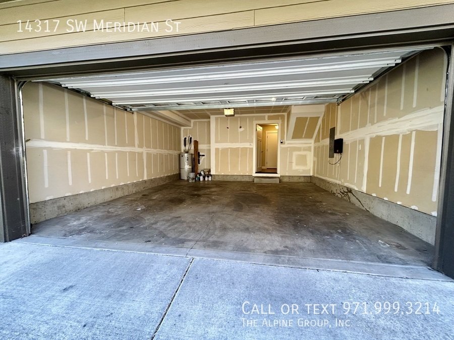 ✨ Modern Luxury in 45° Central | Steps from Nike Campus! property image