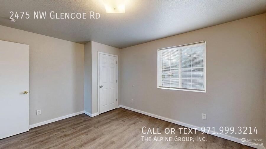 🧺$900 Credit! Charming 2BR Hillsboro Home with Laundry & Patio! property image