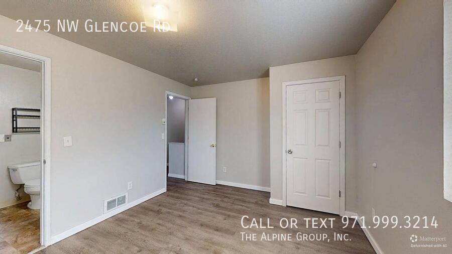 🧺$900 Credit! Charming 2BR Hillsboro Home with Laundry & Patio! property image