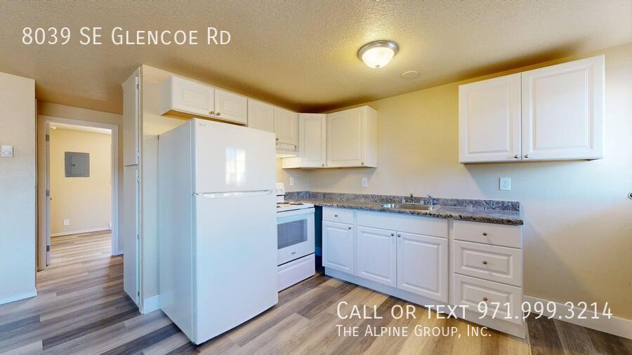 🏡 $500 Toward Your FIRST Month! One-Level Living! Upgraded 2-Bedroom w/ New Appliances property image
